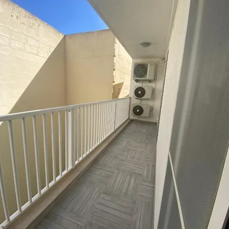 Marsalforn Luxurious Apartment Exterior photo